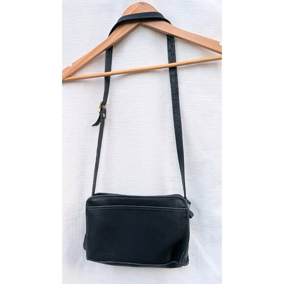 Vintage Wilson's Leather Navy Crossbody Shoulder Purse Bag Small Minimalist - Picture 2 of 9